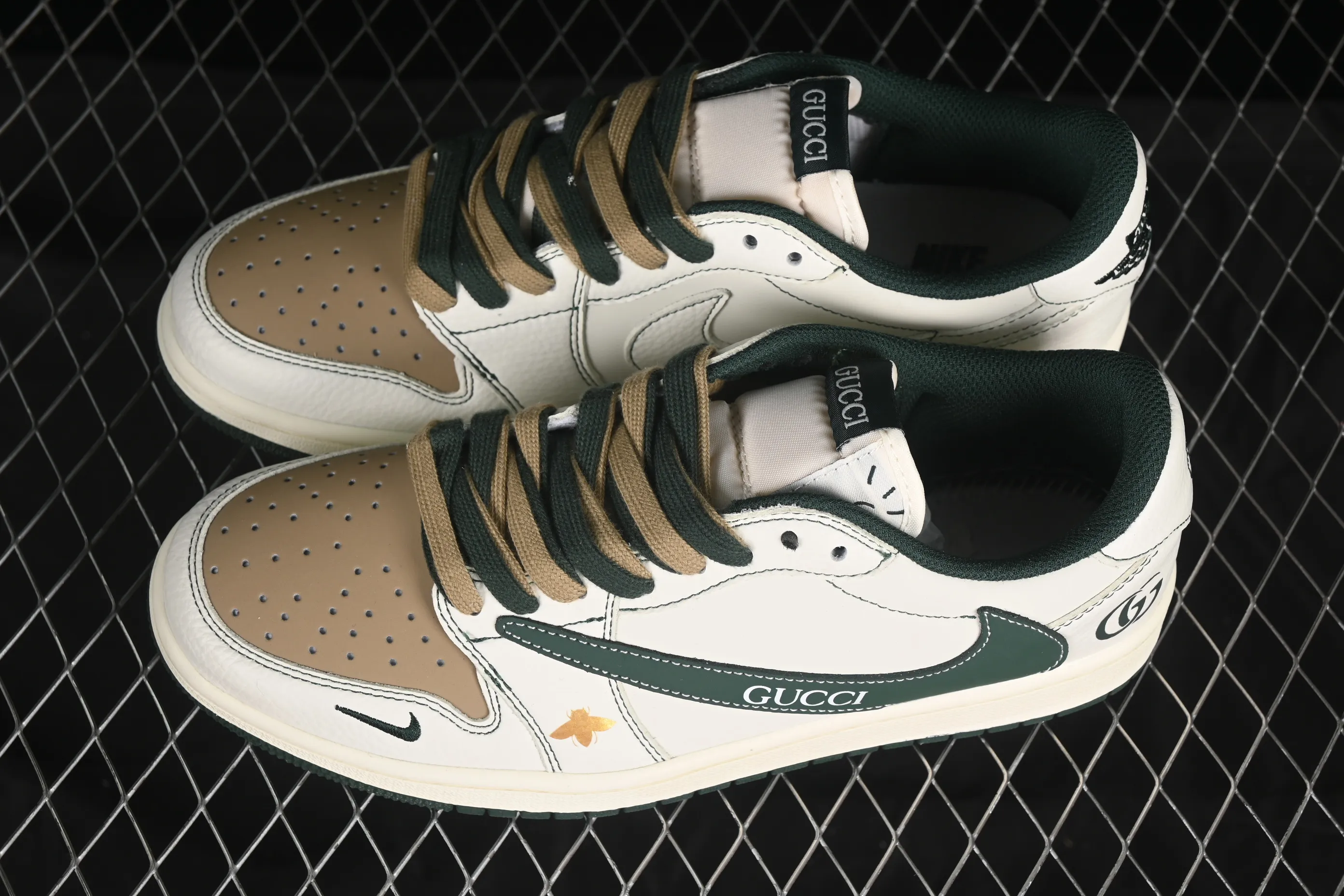 All categories Air Jordan Jordan series basketball shoes Air Jordan 1 Low High-end customized low-top sneakers Travis Scott x Fragment Design x Air Jordan 1 Low OG SP AJ1 Joe 1 Gucci joint dark green white brown low-top cultural casual sneakers XZ5749-006